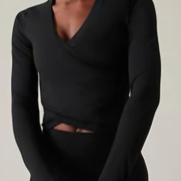 NWT - Athleta Transcend Wrap Top - Black - Size L - Picture 2 of 6